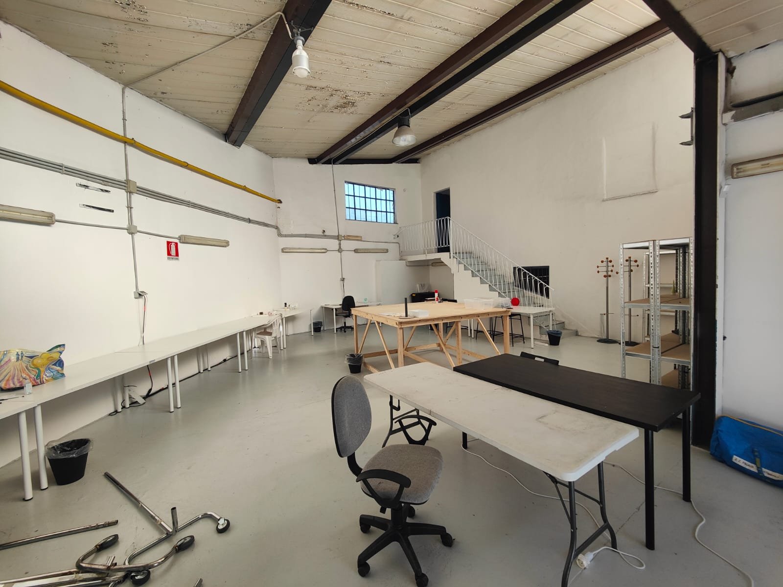 Laboratorio Sabo Lab con soppalco